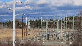 Power lines, electric grid in NH